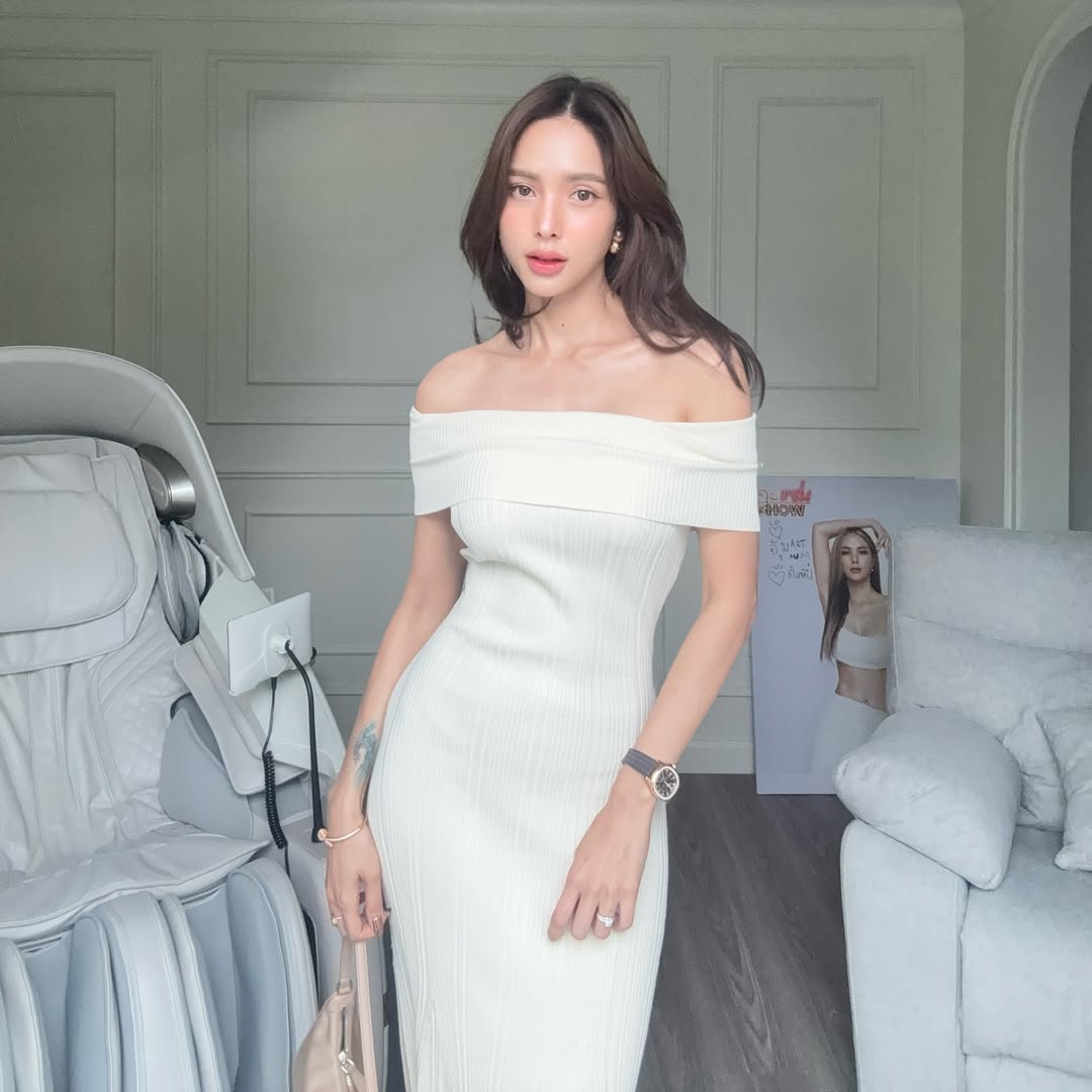 อุ้ม - ลักขณา วัธนวงส์ศิริ