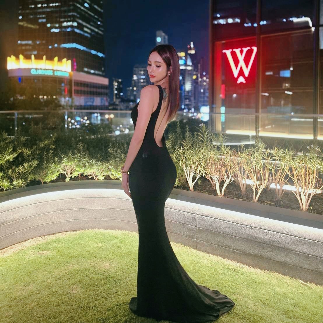 อุ้ม - ลักขณา วัธนวงส์ศิริ