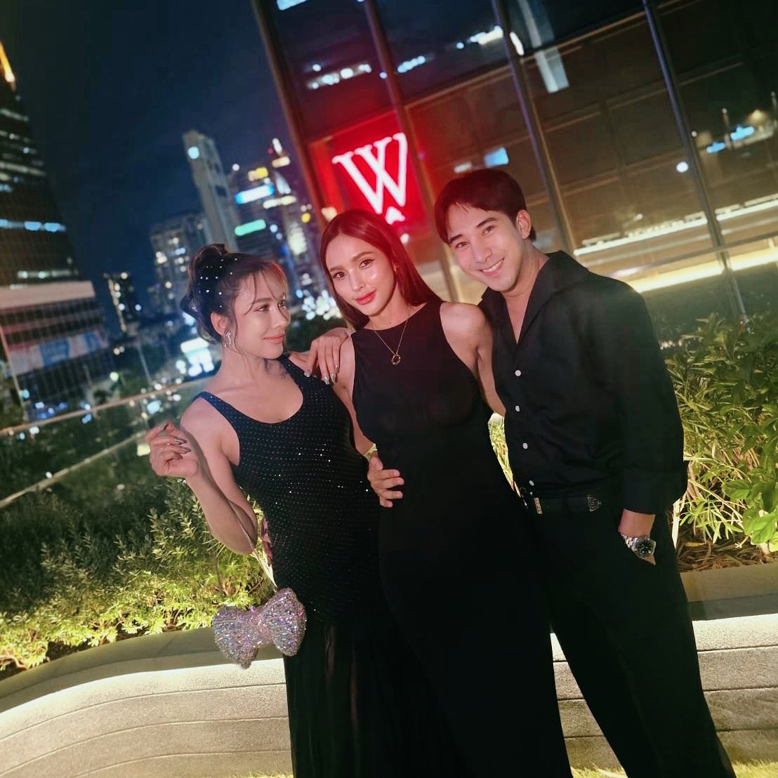อุ้ม - ลักขณา วัธนวงส์ศิริ