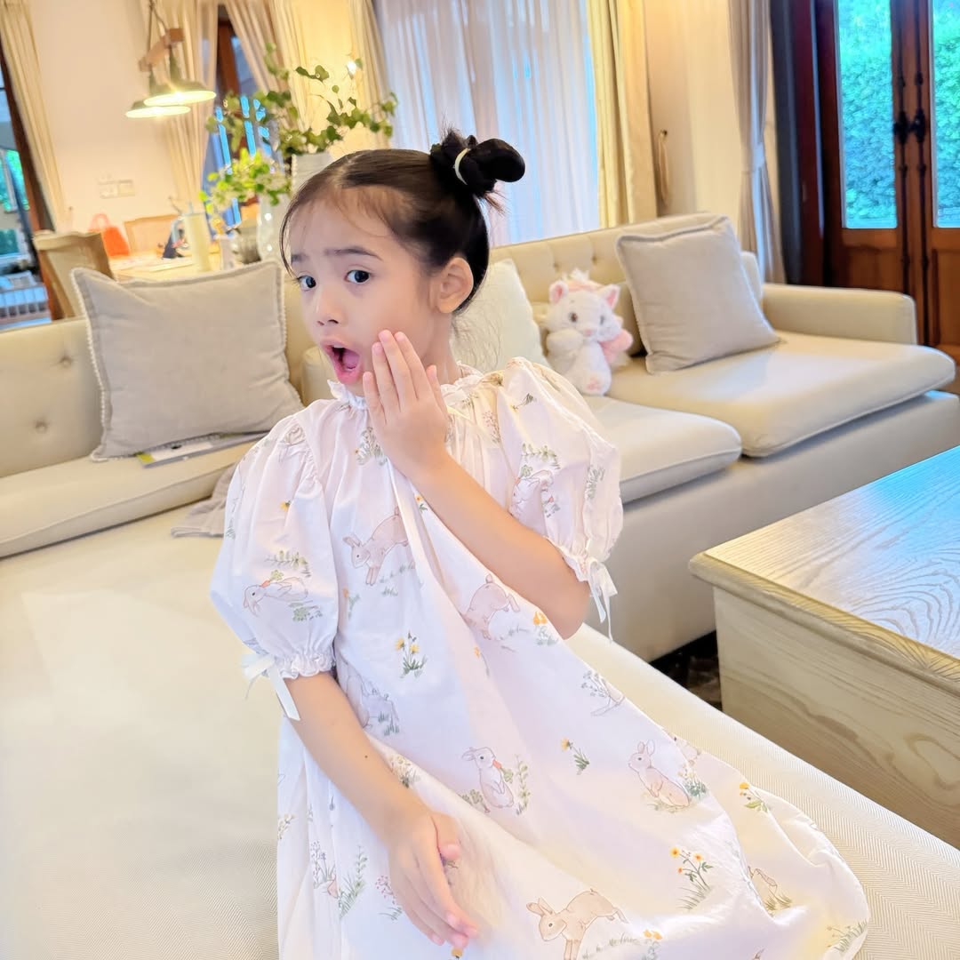 อุ้ม - ลักขณา วัธนวงส์ศิริ