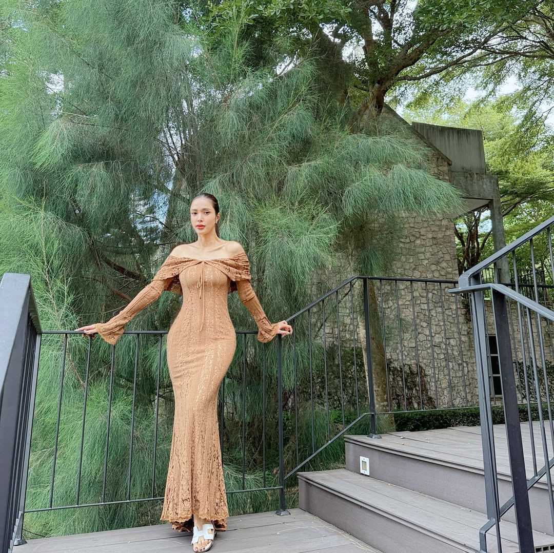 อุ้ม - ลักขณา วัธนวงส์ศิริ