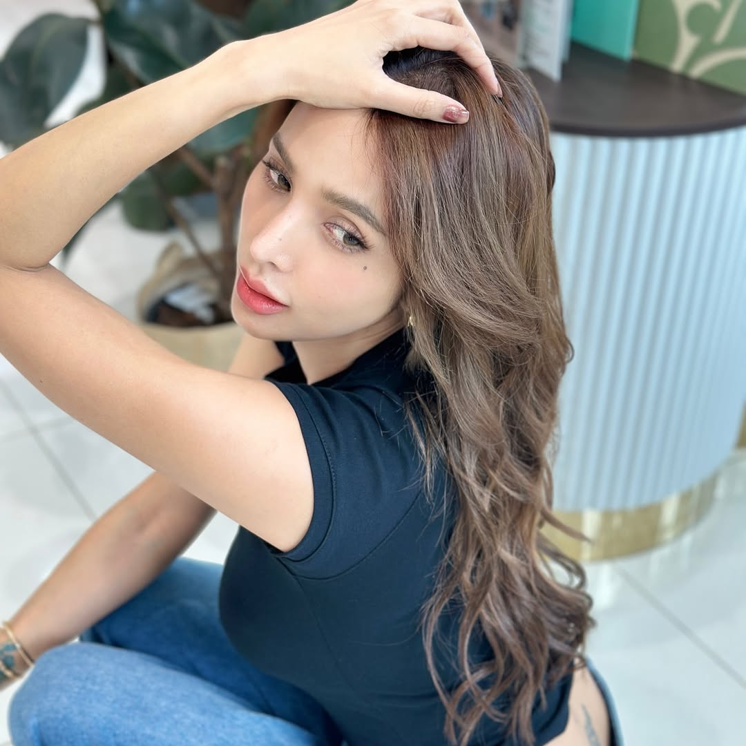 อุ้ม - ลักขณา วัธนวงส์ศิริ
