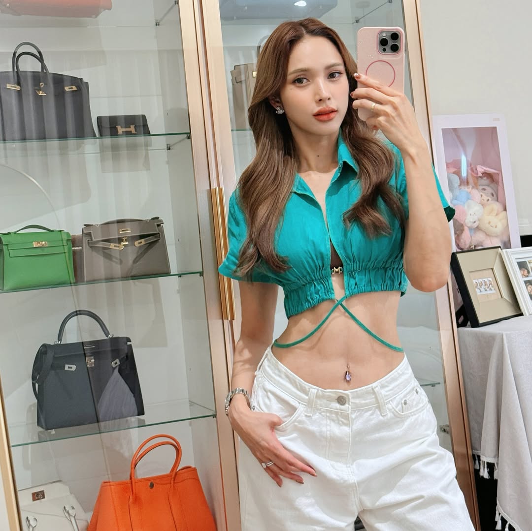 อุ้ม - ลักขณา วัธนวงส์ศิริ