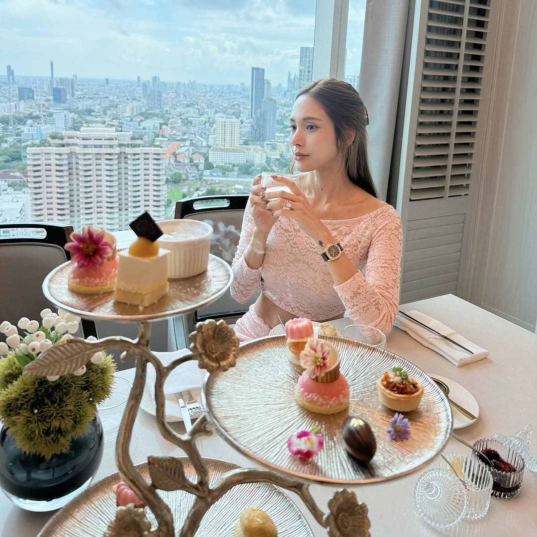 อุ้ม - ลักขณา วัธนวงส์ศิริ
