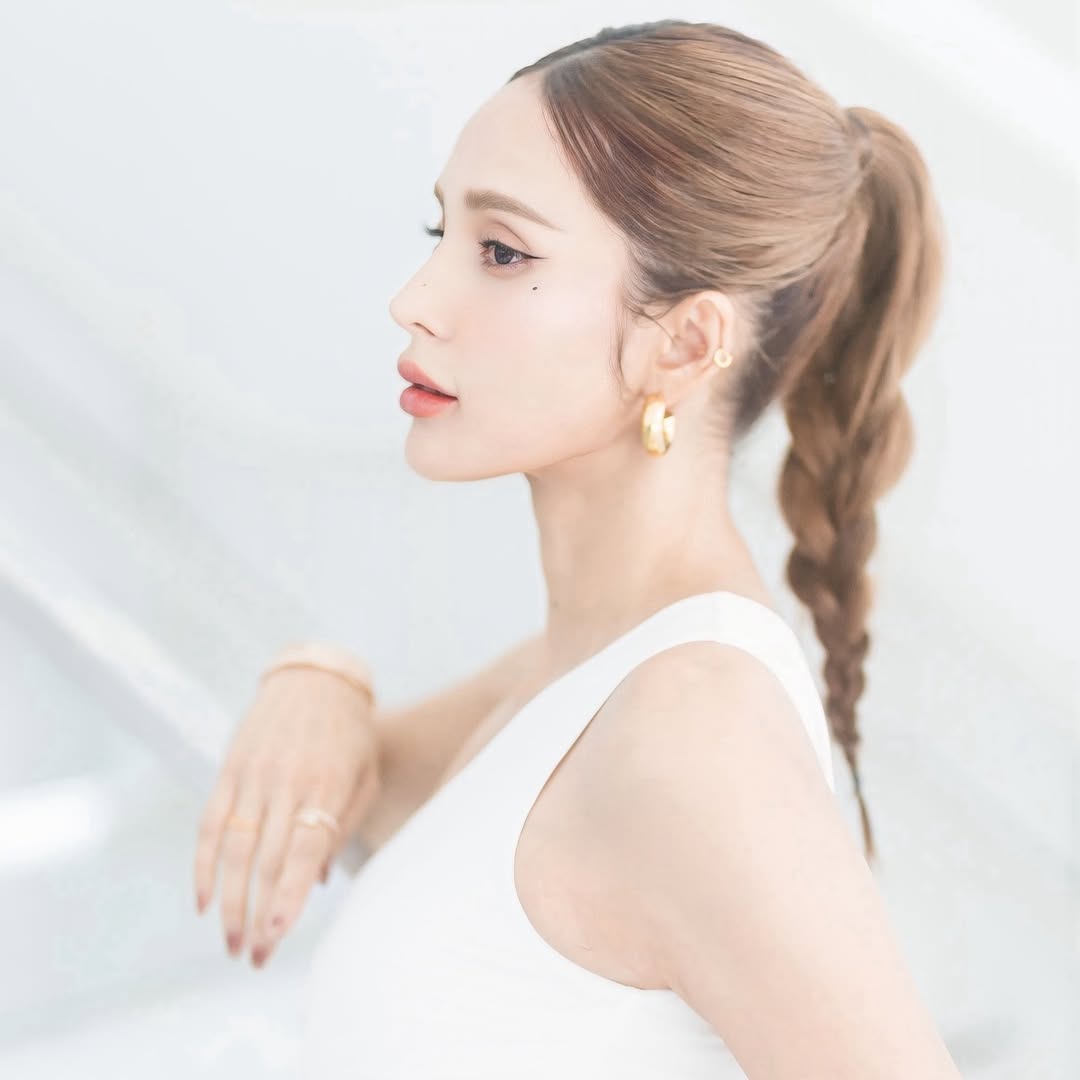 อุ้ม - ลักขณา วัธนวงส์ศิริ
