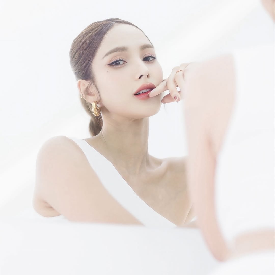 อุ้ม - ลักขณา วัธนวงส์ศิริ