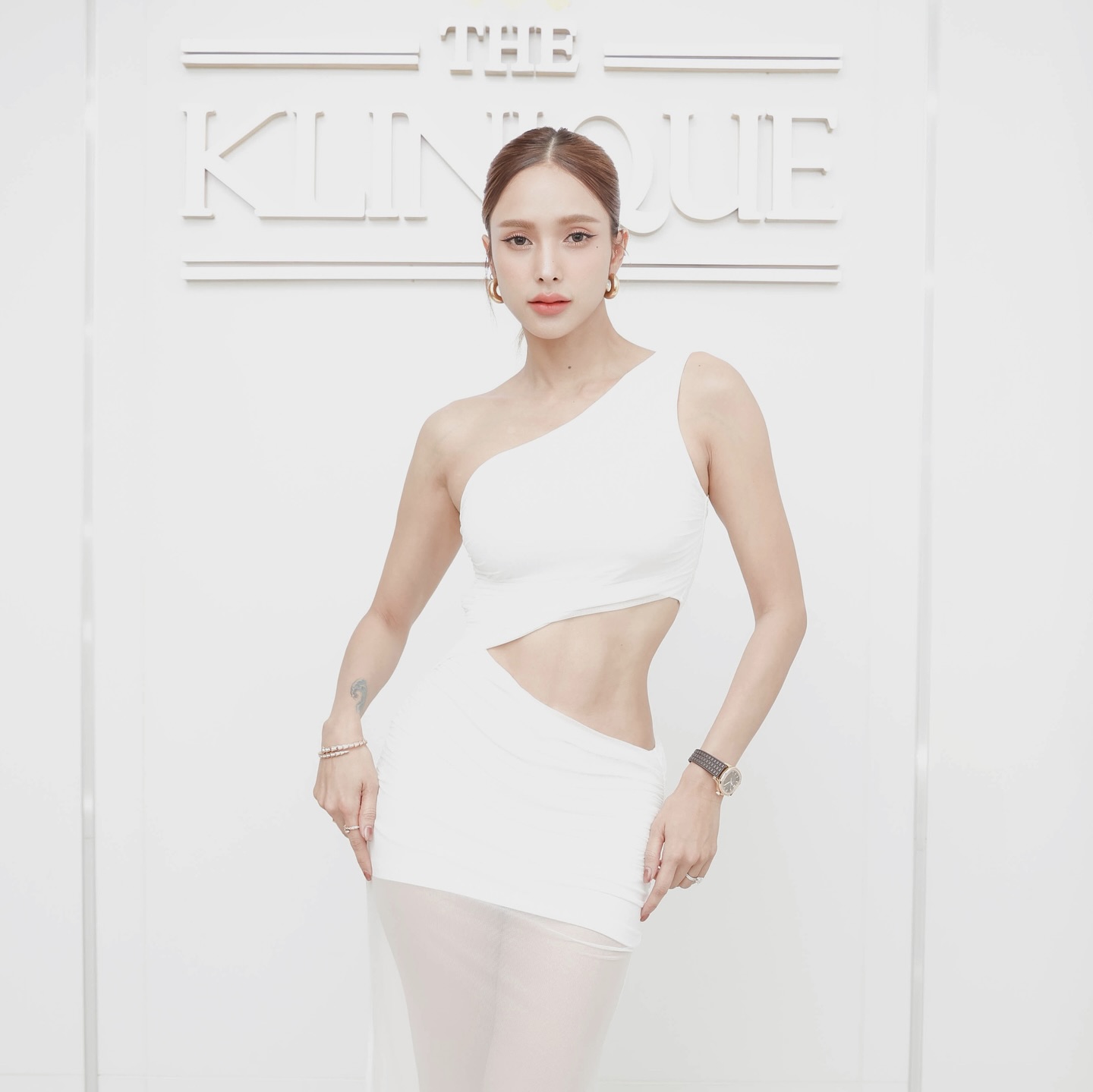 อุ้ม - ลักขณา วัธนวงส์ศิริ