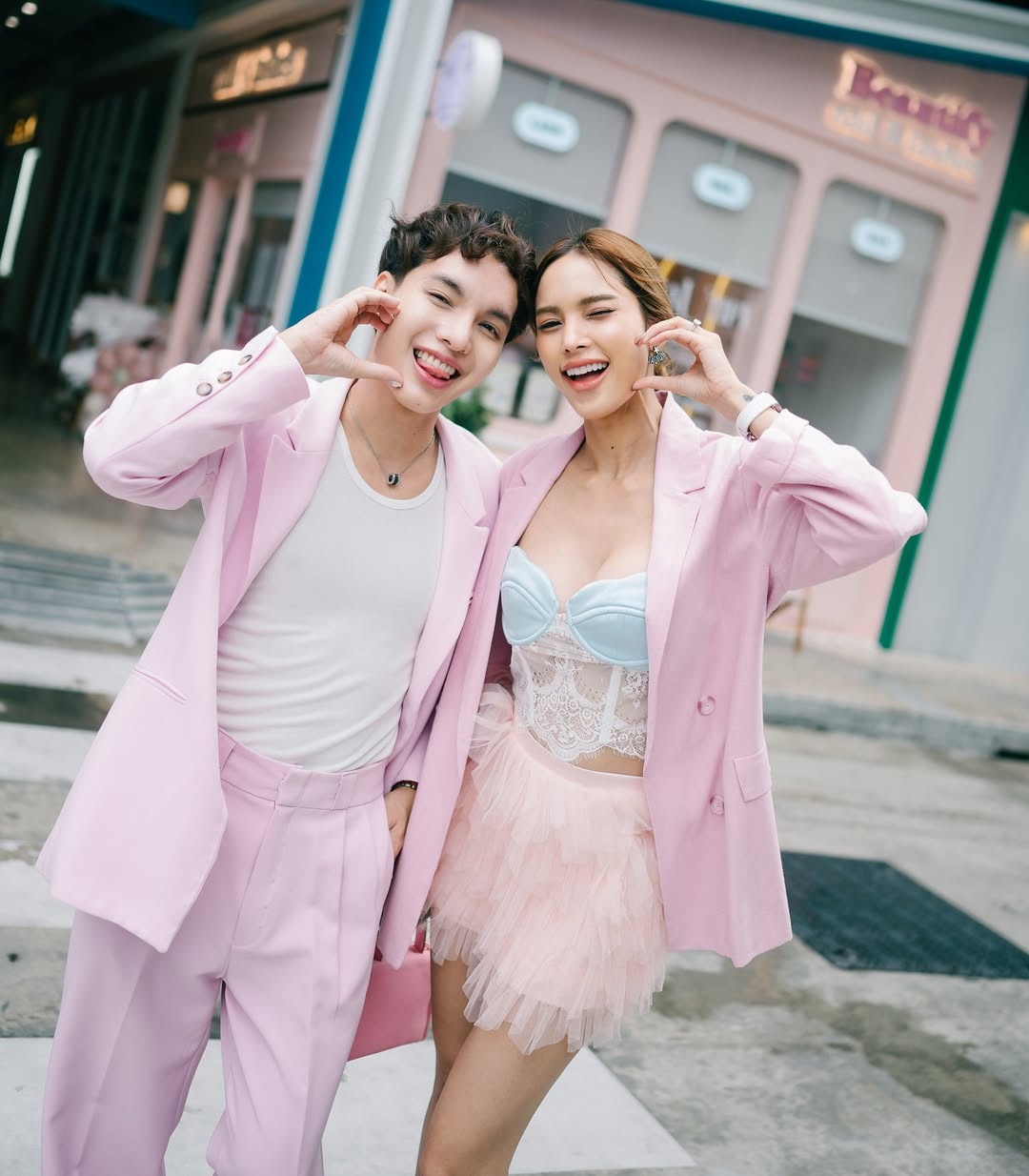 อุ้ม - ลักขณา วัธนวงส์ศิริ