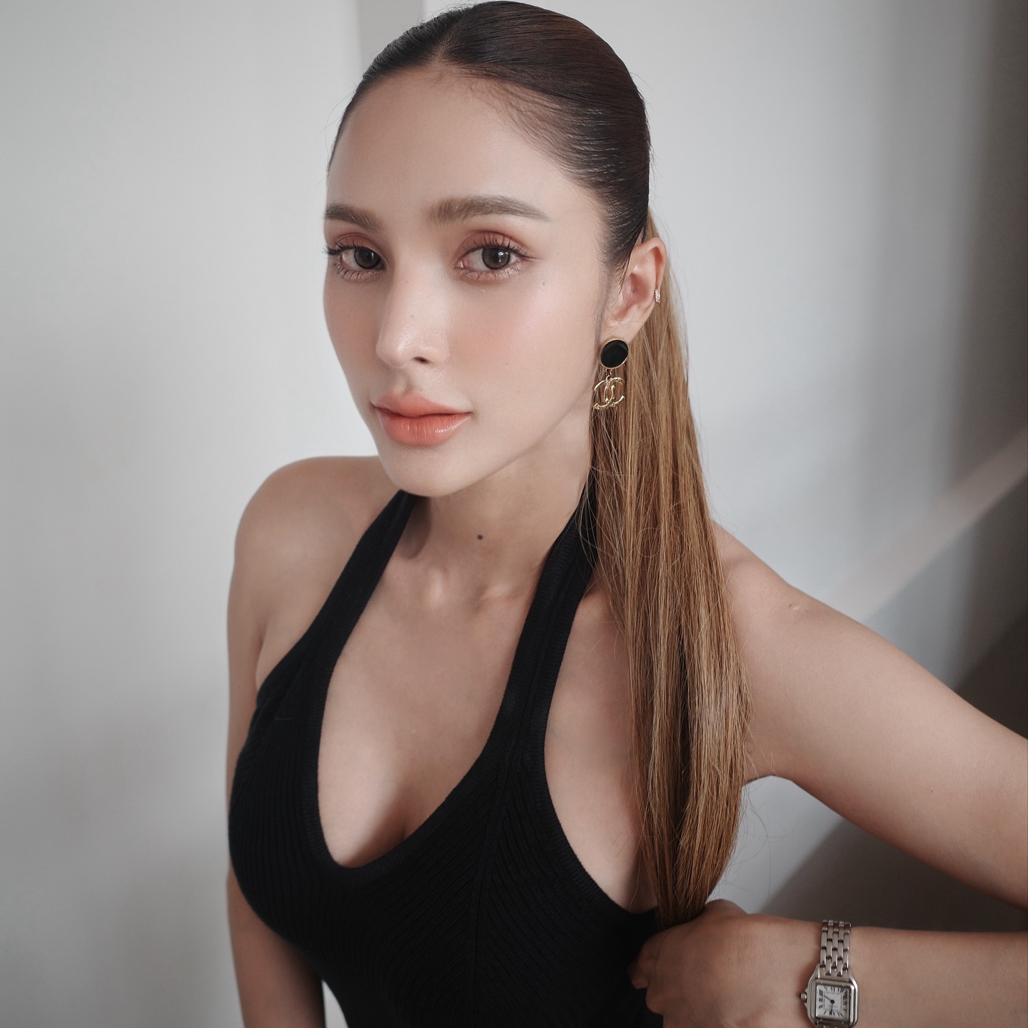 อุ้ม - ลักขณา วัธนวงส์ศิริ