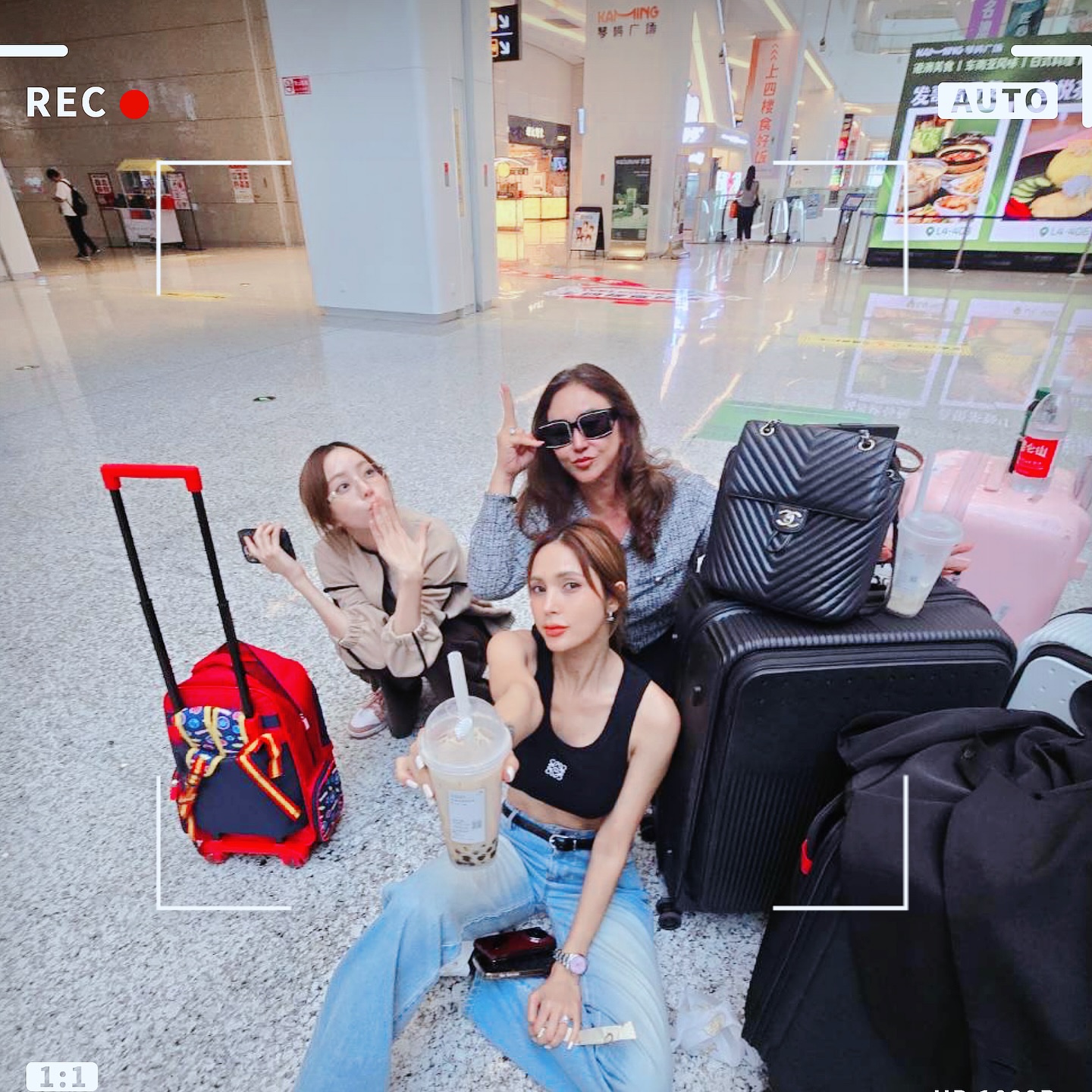 อุ้ม - ลักขณา วัธนวงส์ศิริ
