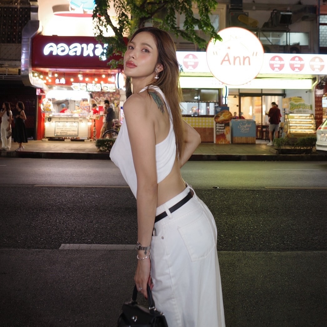 อุ้ม - ลักขณา วัธนวงส์ศิริ