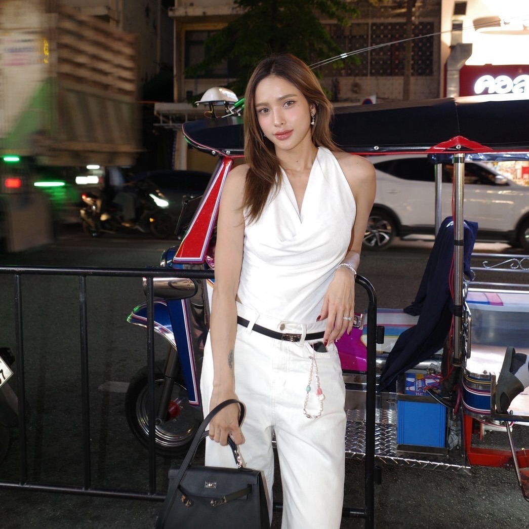 อุ้ม - ลักขณา วัธนวงส์ศิริ