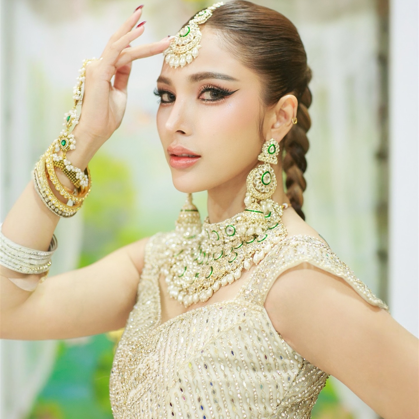 อุ้ม - ลักขณา วัธนวงส์ศิริ