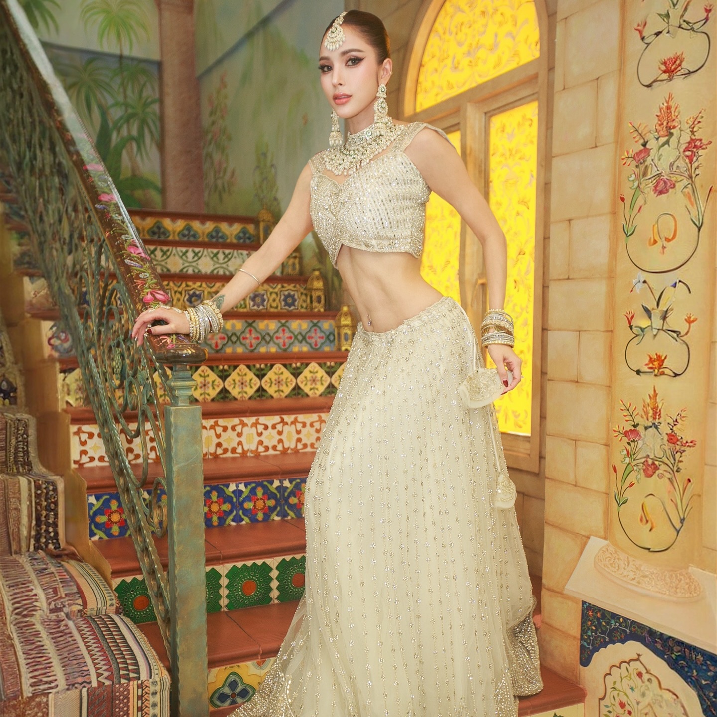 อุ้ม - ลักขณา วัธนวงส์ศิริ