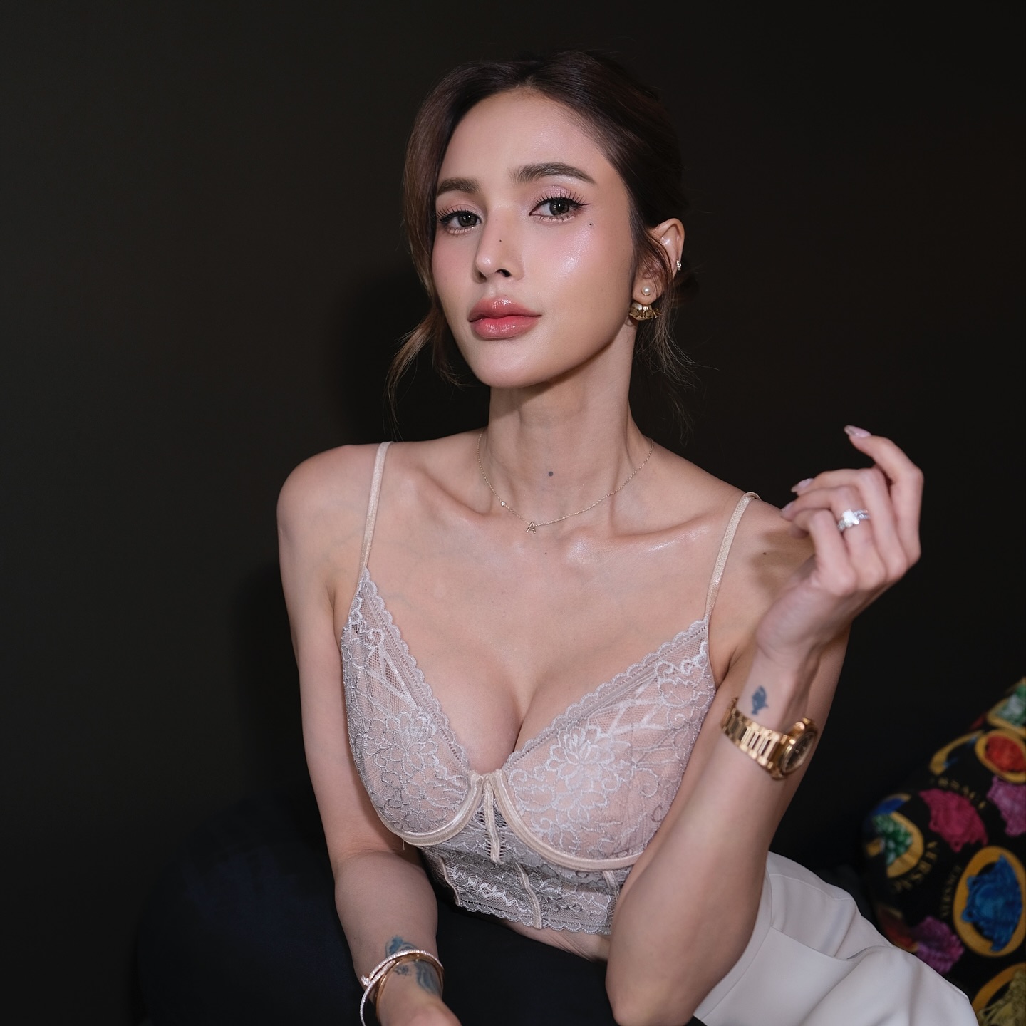 อุ้ม - ลักขณา วัธนวงส์ศิริ