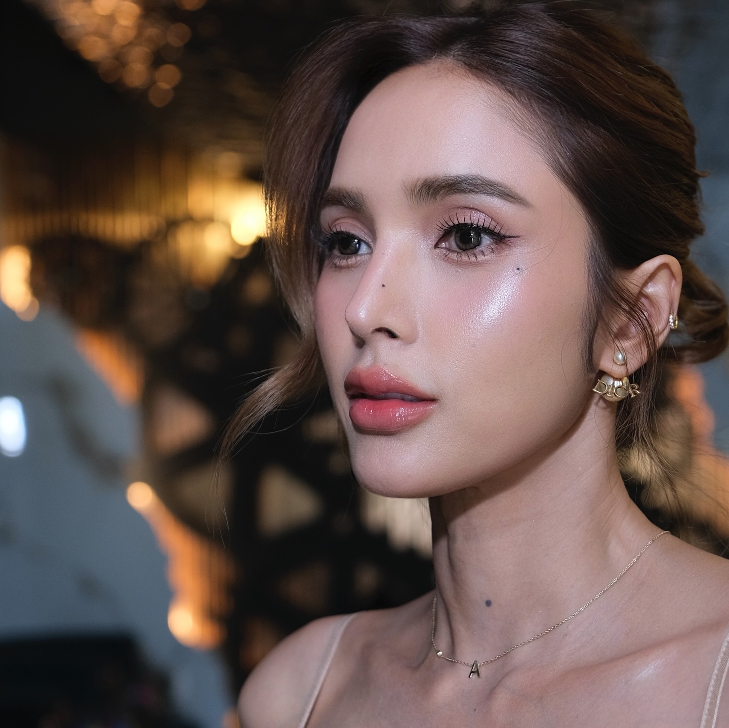 อุ้ม - ลักขณา วัธนวงส์ศิริ