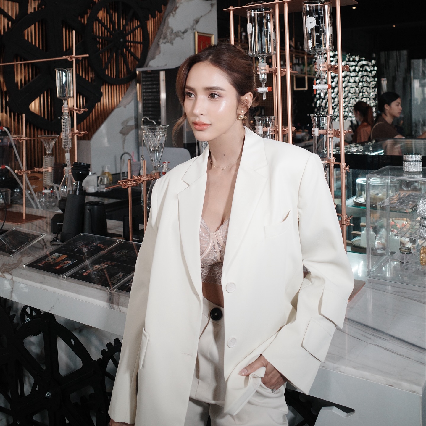 อุ้ม - ลักขณา วัธนวงส์ศิริ