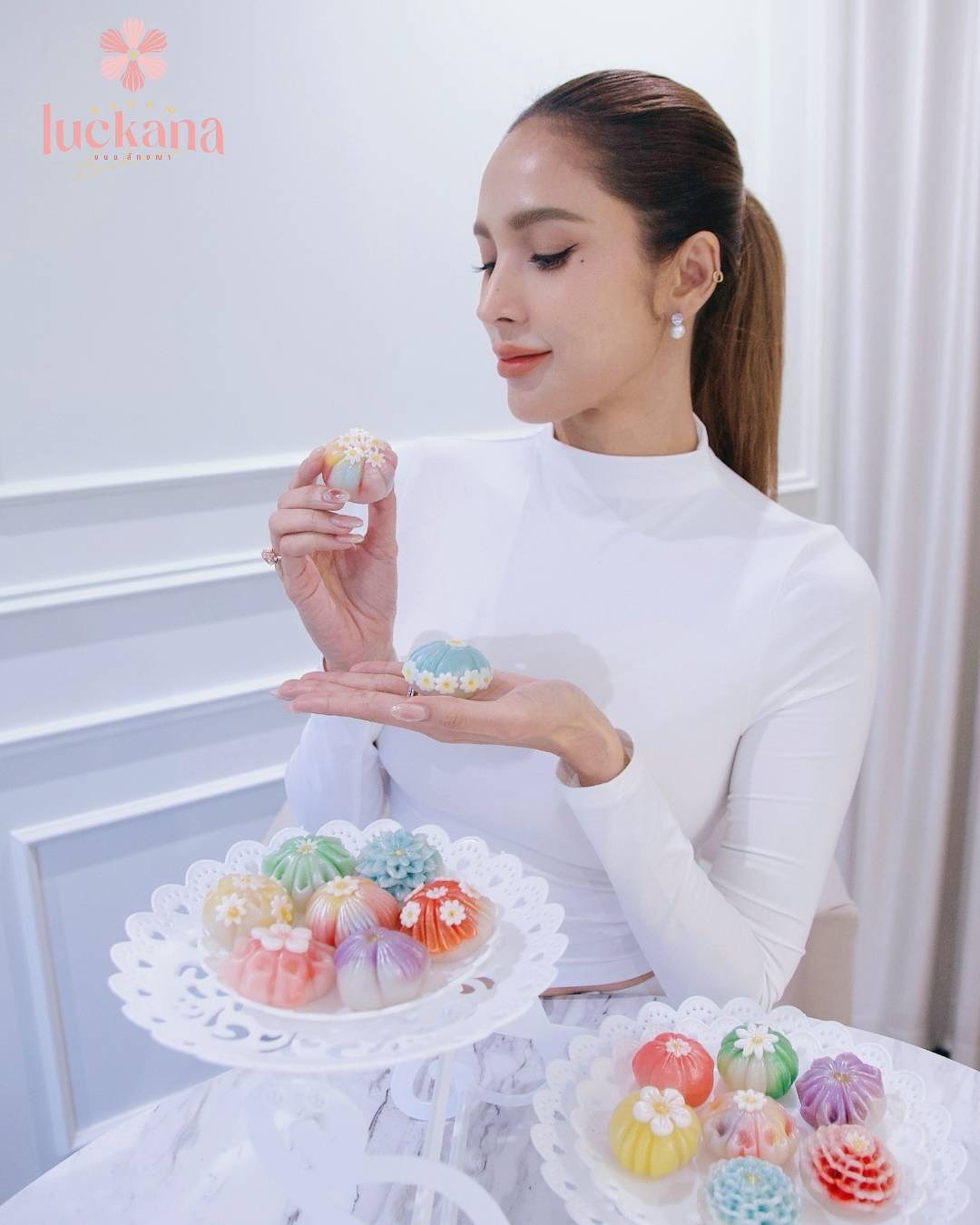 อุ้ม - ลักขณา วัธนวงส์ศิริ