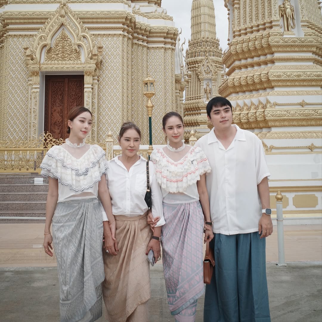 อุ้ม - ลักขณา วัธนวงส์ศิริ
