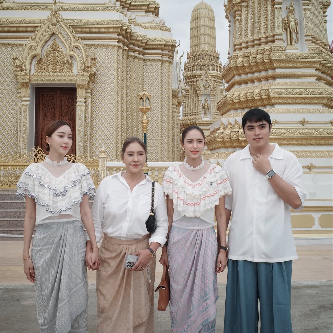 อุ้ม - ลักขณา วัธนวงส์ศิริ