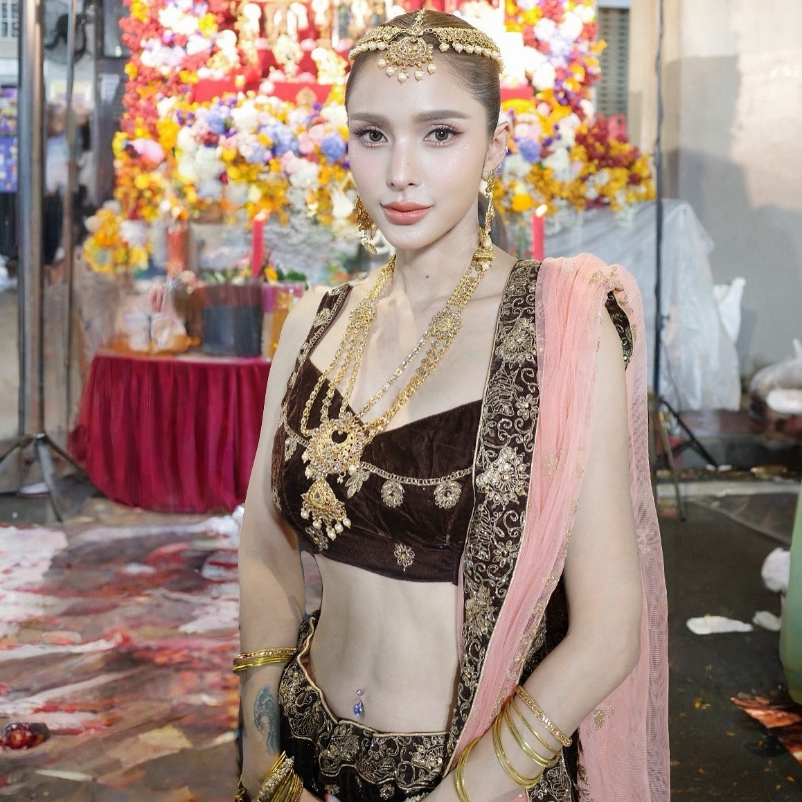 อุ้ม - ลักขณา วัธนวงส์ศิริ