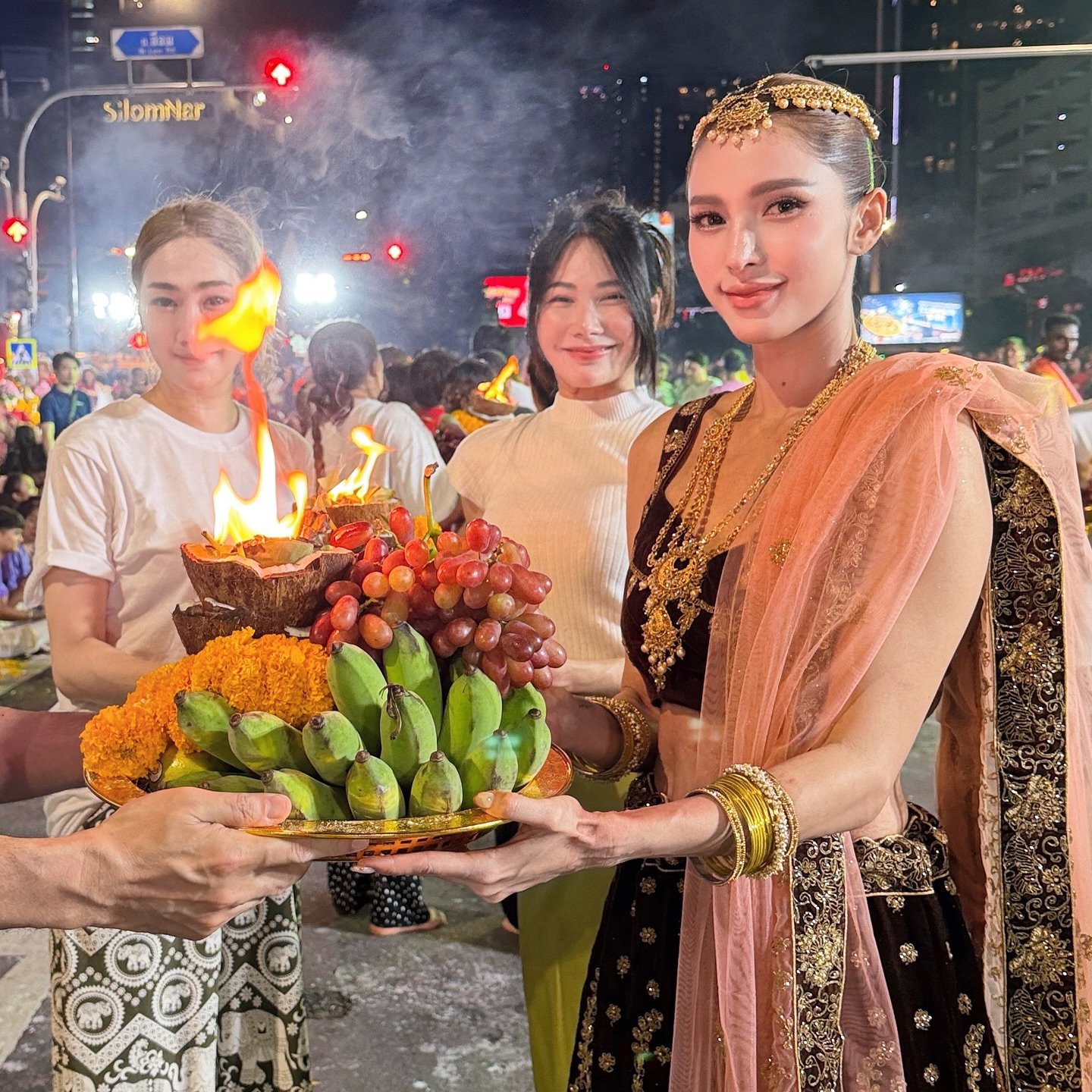 อุ้ม - ลักขณา วัธนวงส์ศิริ