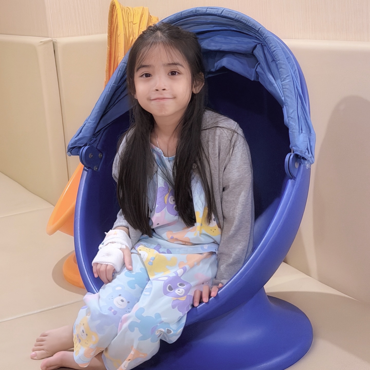 อุ้ม - ลักขณา วัธนวงส์ศิริ
