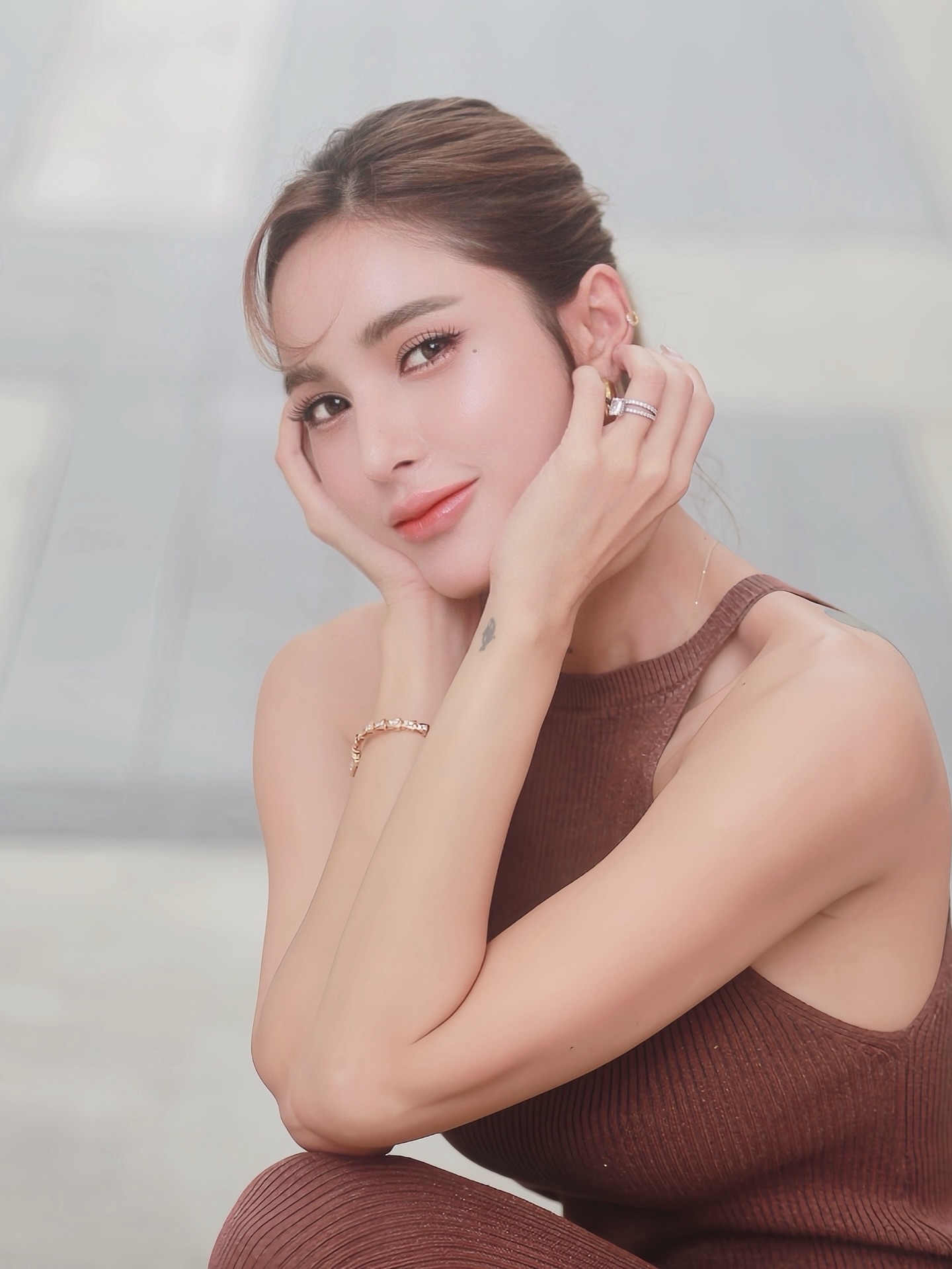 อุ้ม - ลักขณา วัธนวงส์ศิริ