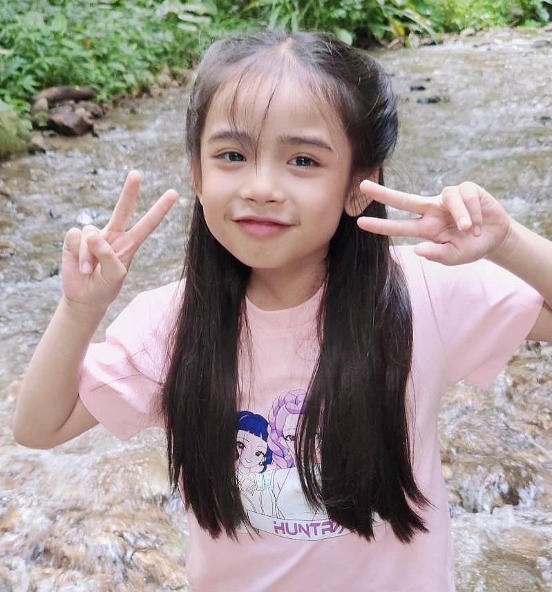 อุ้ม - ลักขณา วัธนวงส์ศิริ