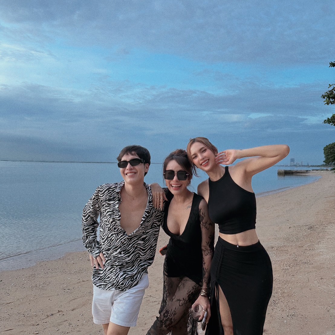 อุ้ม - ลักขณา วัธนวงส์ศิริ