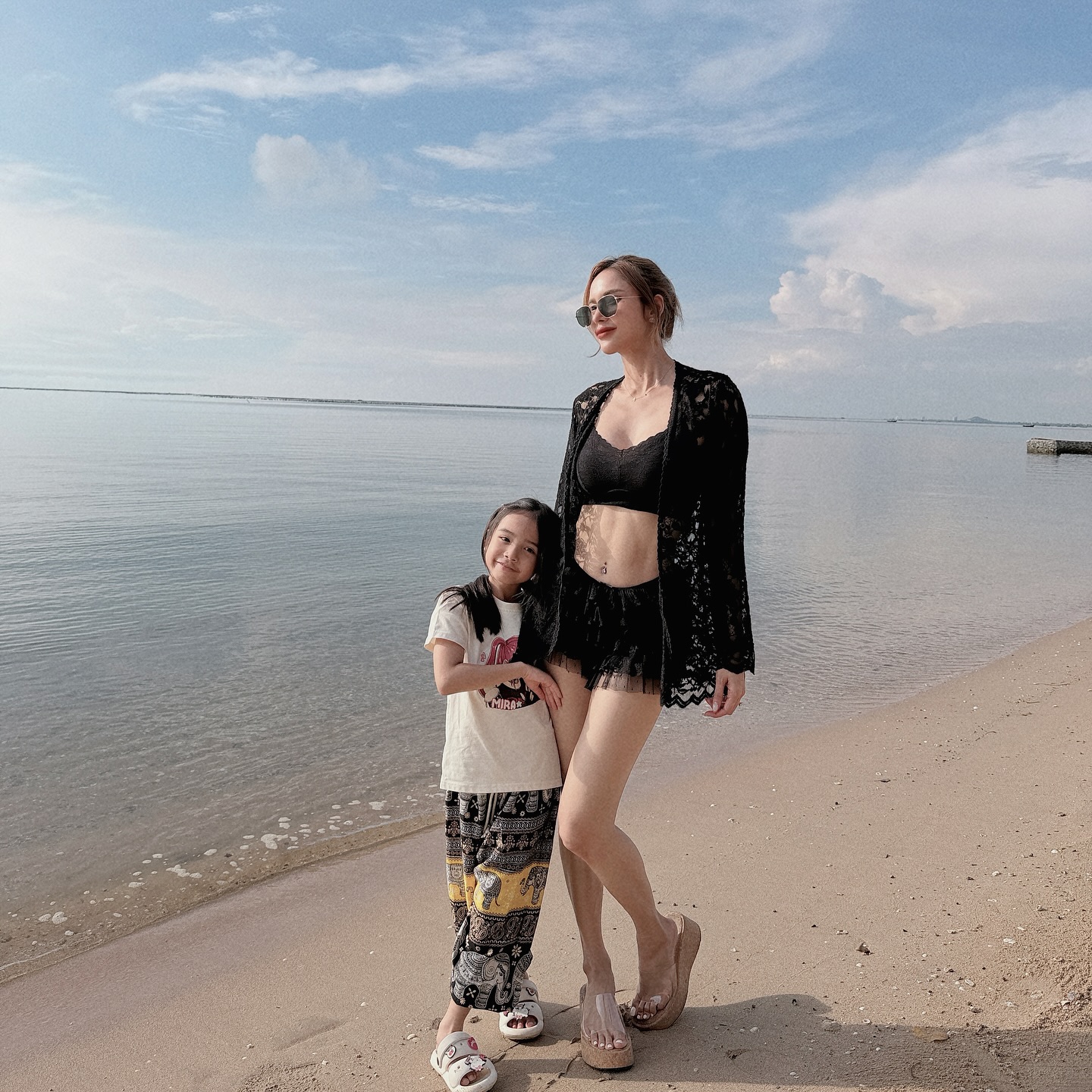 อุ้ม - ลักขณา วัธนวงส์ศิริ