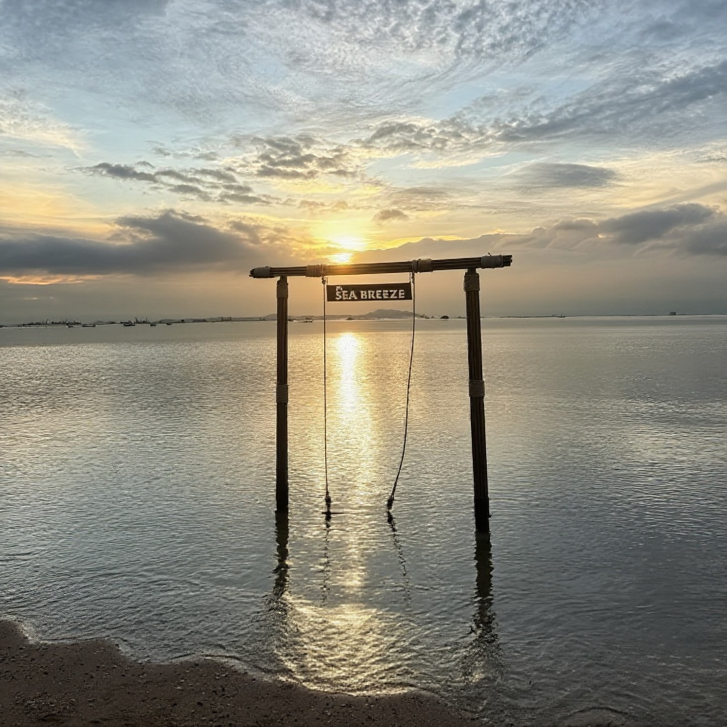 อุ้ม - ลักขณา วัธนวงส์ศิริ