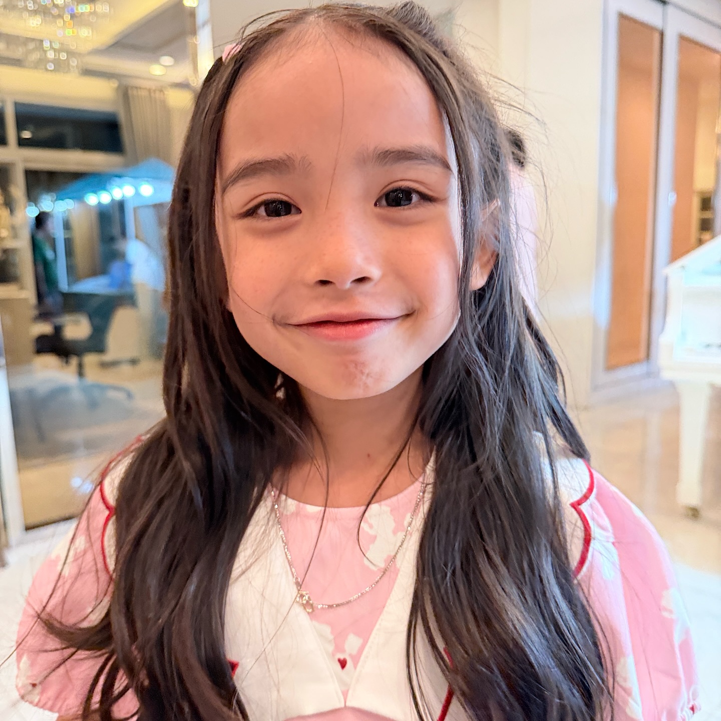 อุ้ม - ลักขณา วัธนวงส์ศิริ