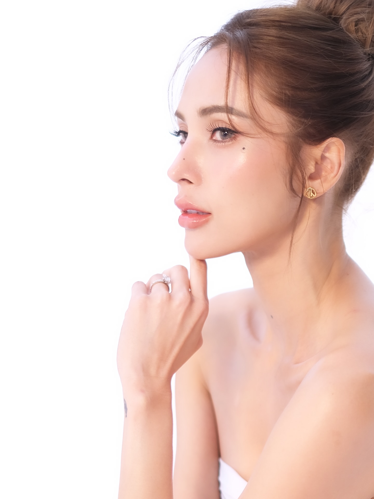 อุ้ม - ลักขณา วัธนวงส์ศิริ