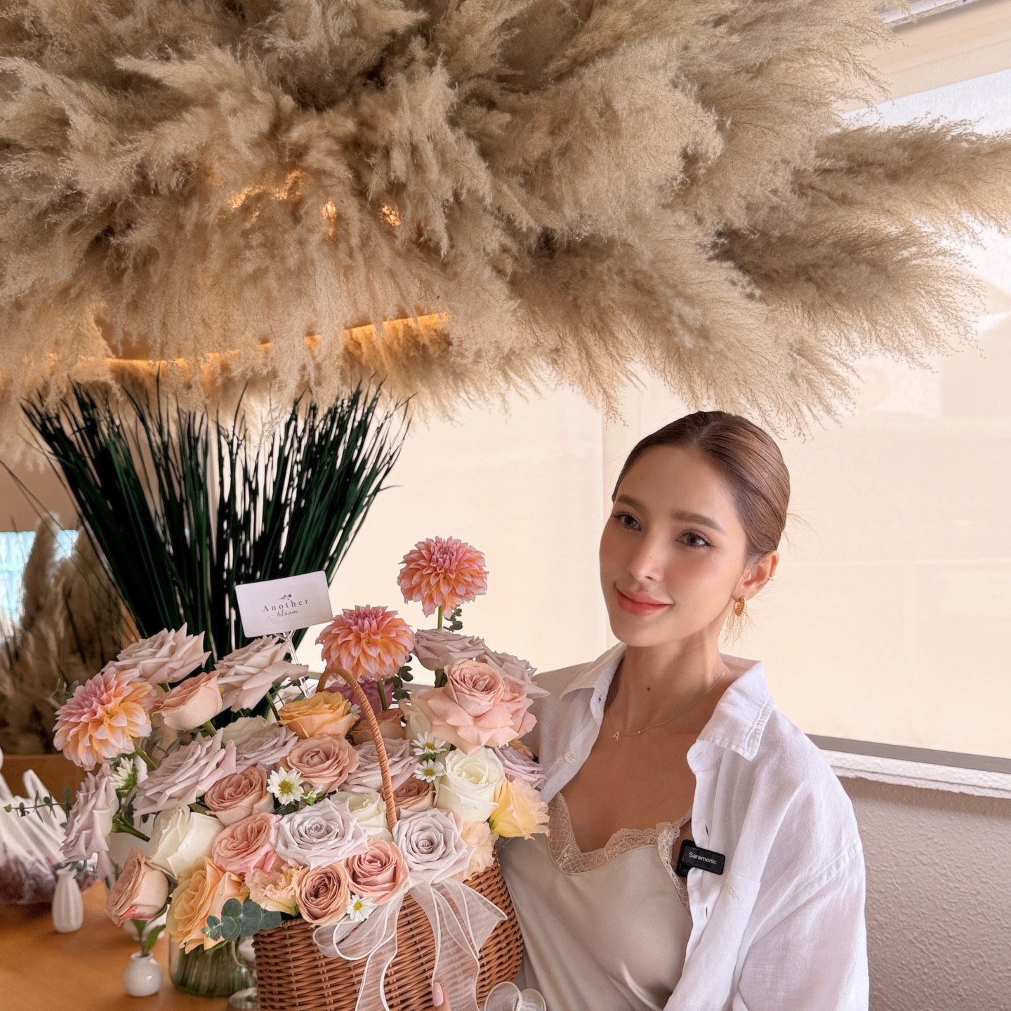 อุ้ม - ลักขณา วัธนวงส์ศิริ