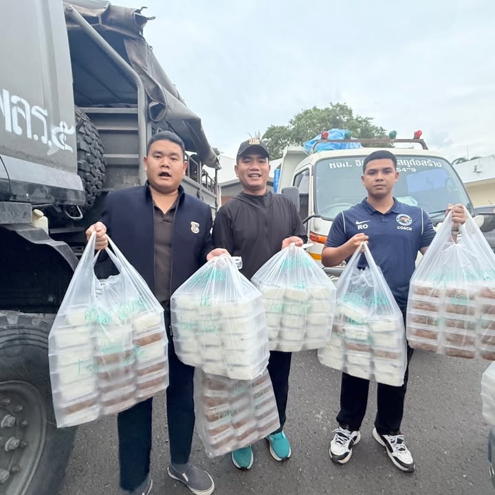 อุ้ม - ลักขณา วัธนวงส์ศิริ