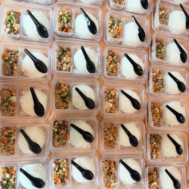 อุ้ม - ลักขณา วัธนวงส์ศิริ