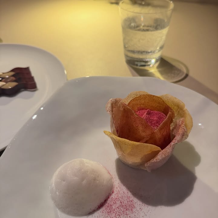 อุ้ม - ลักขณา วัธนวงส์ศิริ