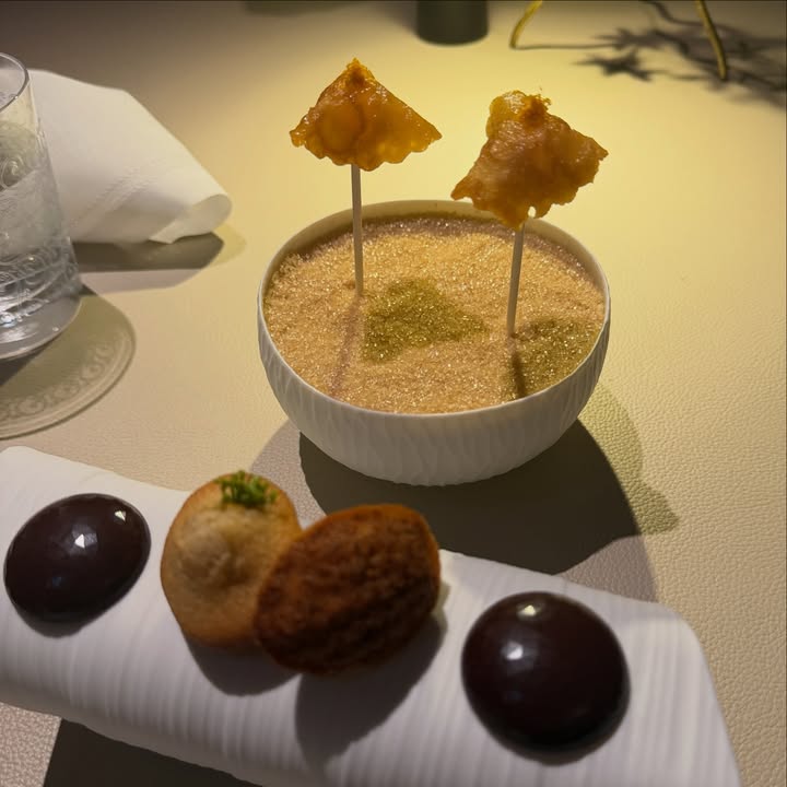 อุ้ม - ลักขณา วัธนวงส์ศิริ