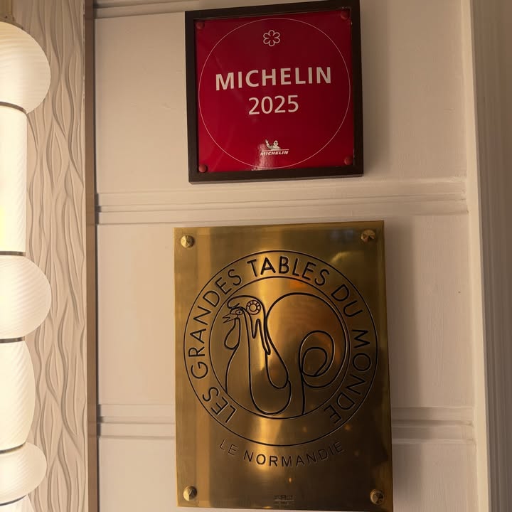 อุ้ม - ลักขณา วัธนวงส์ศิริ