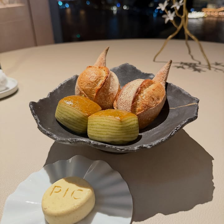 อุ้ม - ลักขณา วัธนวงส์ศิริ