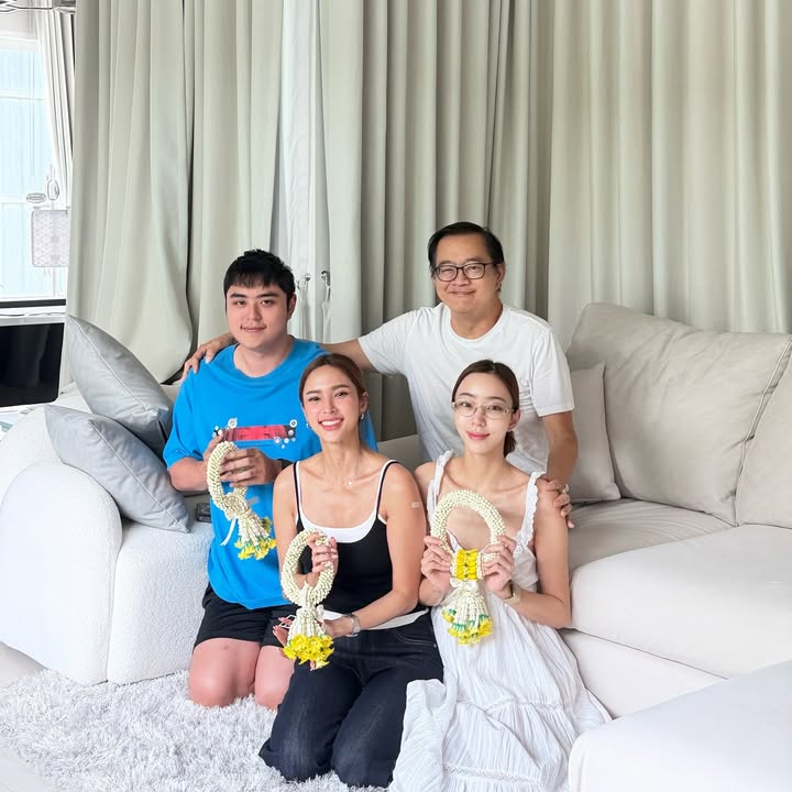 อุ้ม - ลักขณา วัธนวงส์ศิริ