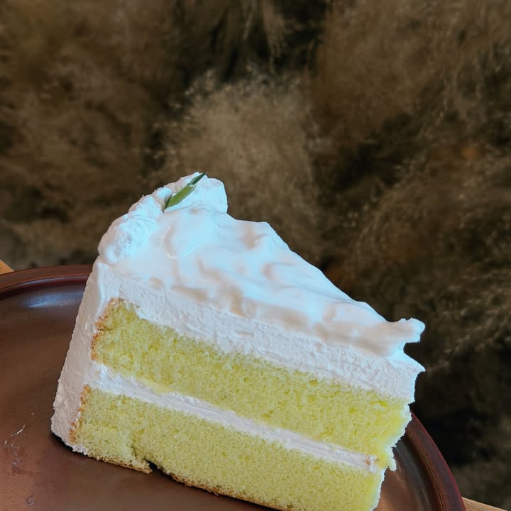 อุ้ม - ลักขณา วัธนวงส์ศิริ