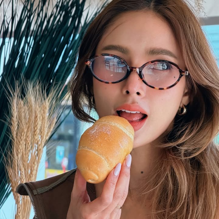 อุ้ม - ลักขณา วัธนวงส์ศิริ