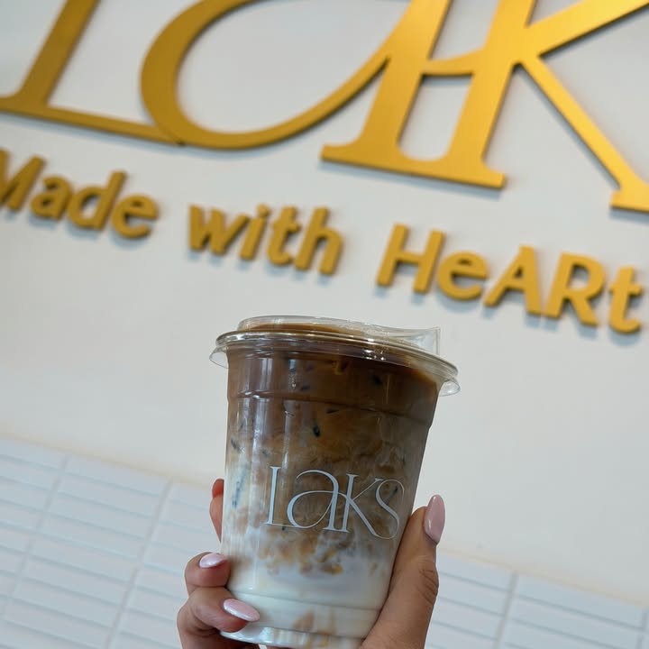 อุ้ม - ลักขณา วัธนวงส์ศิริ