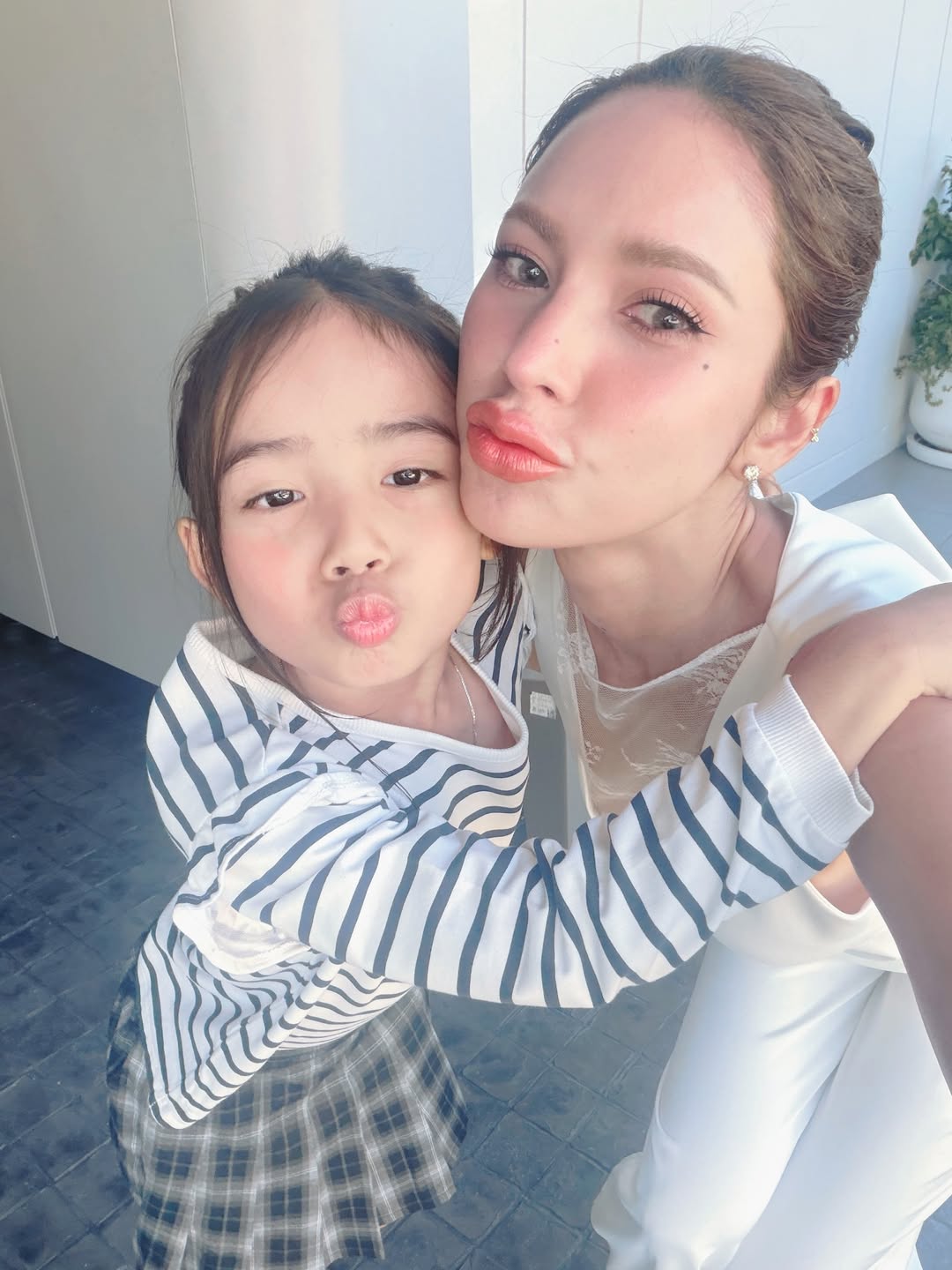 อุ้ม - ลักขณา วัธนวงส์ศิริ