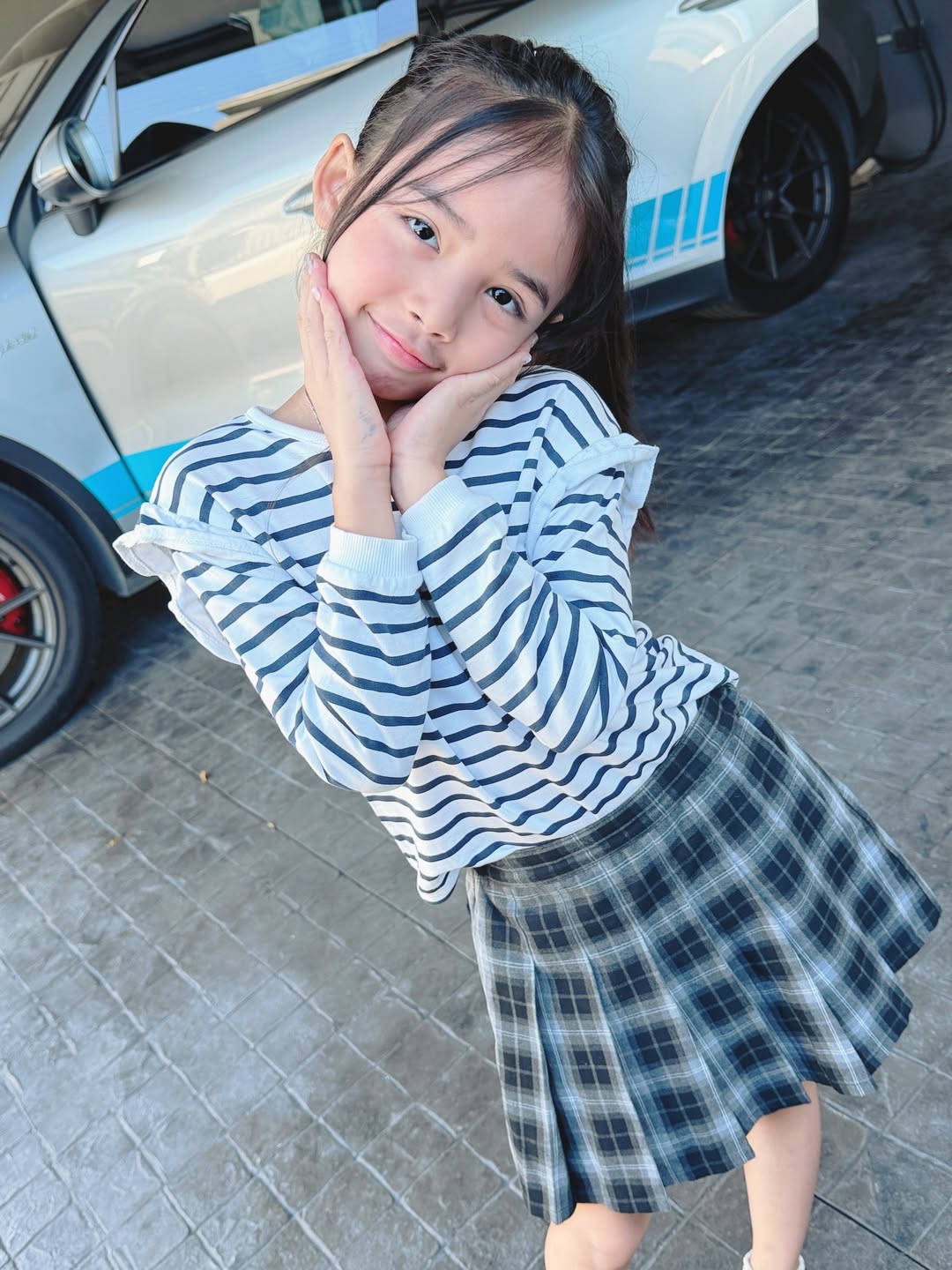 อุ้ม - ลักขณา วัธนวงส์ศิริ