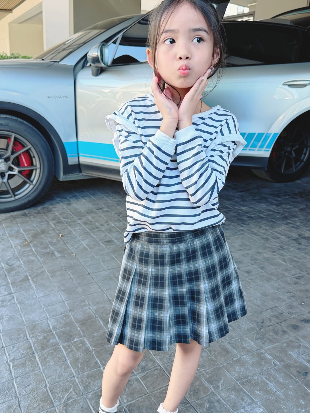 อุ้ม - ลักขณา วัธนวงส์ศิริ