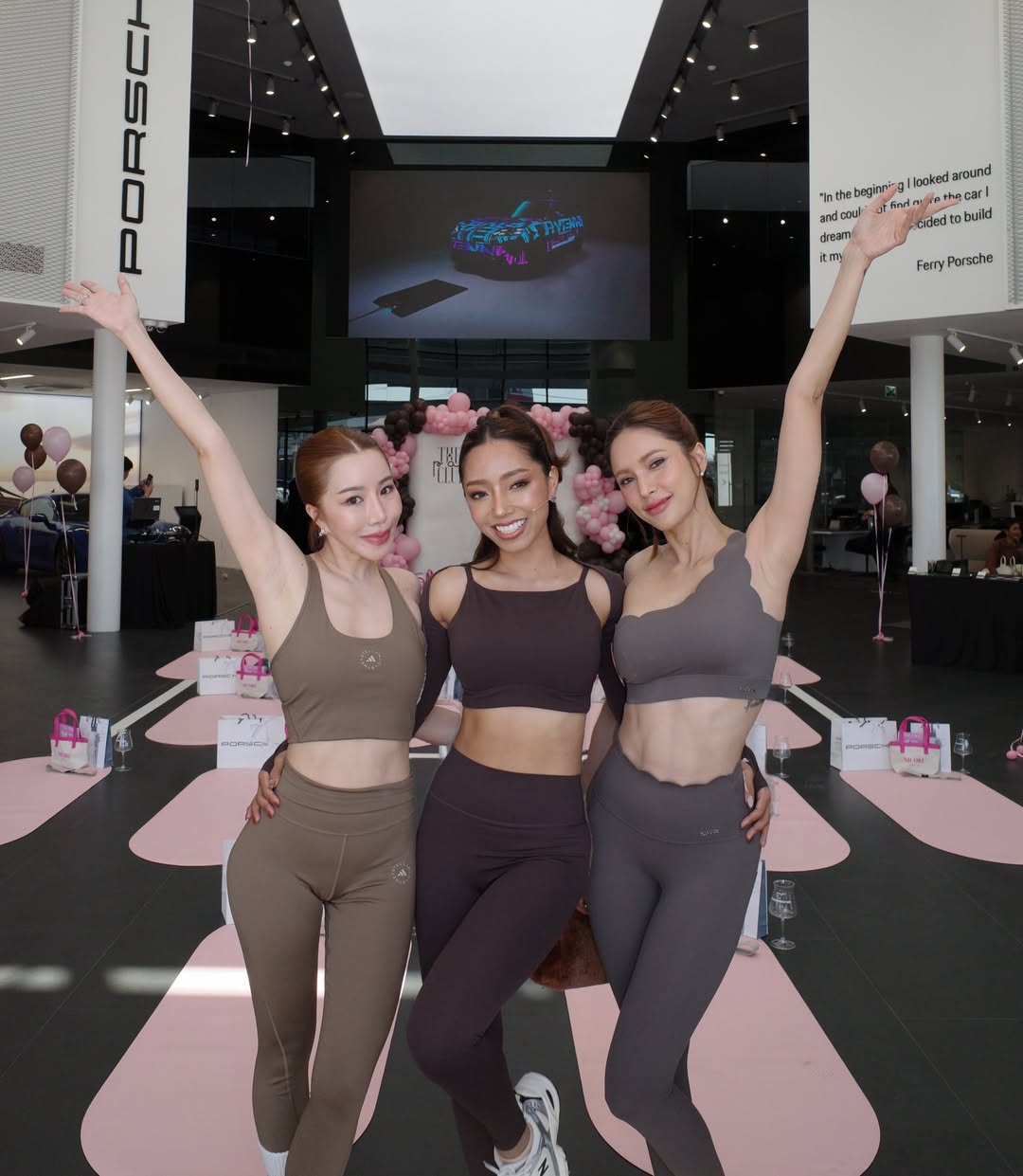 อุ้ม - ลักขณา วัธนวงส์ศิริ