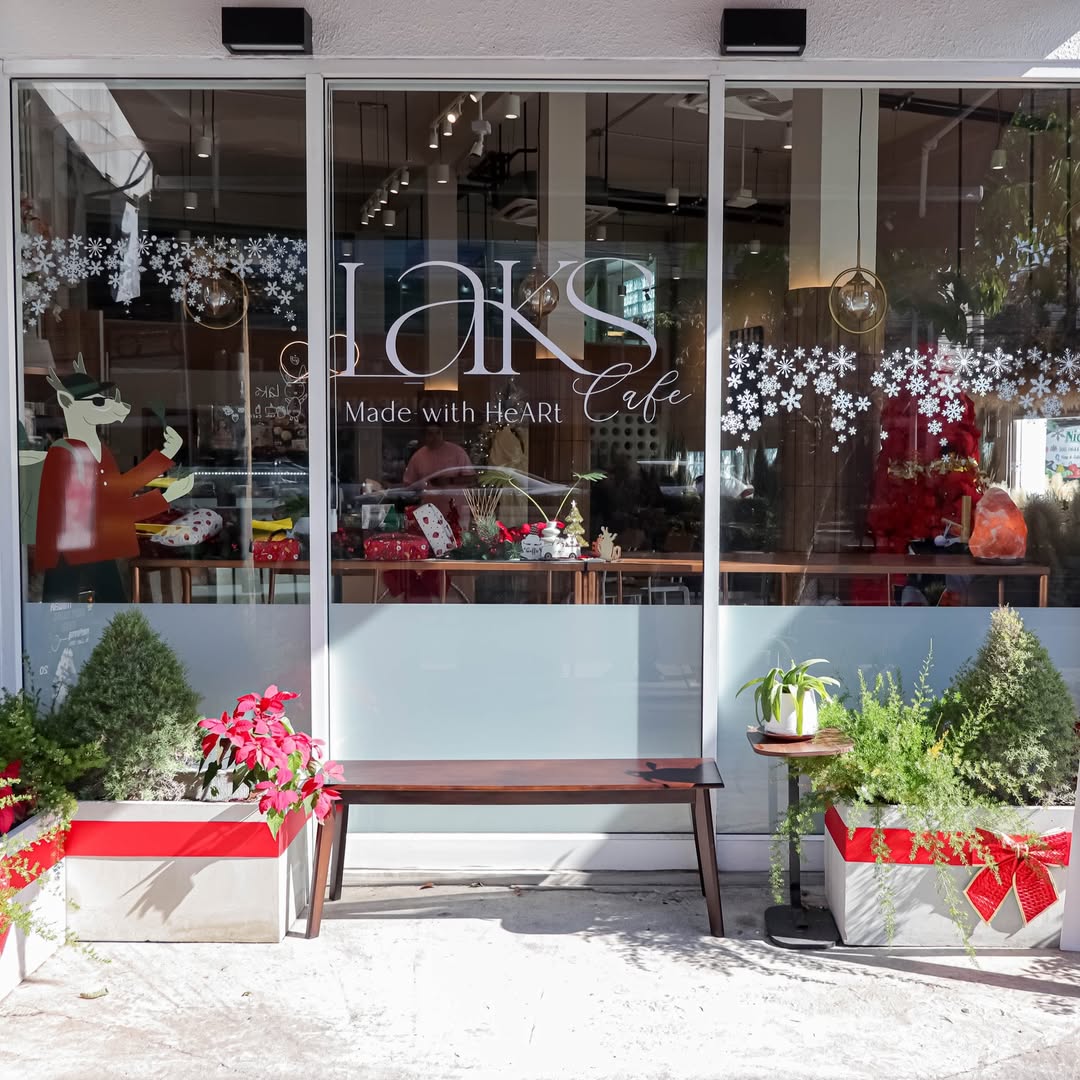 อุ้ม - ลักขณา วัธนวงส์ศิริ